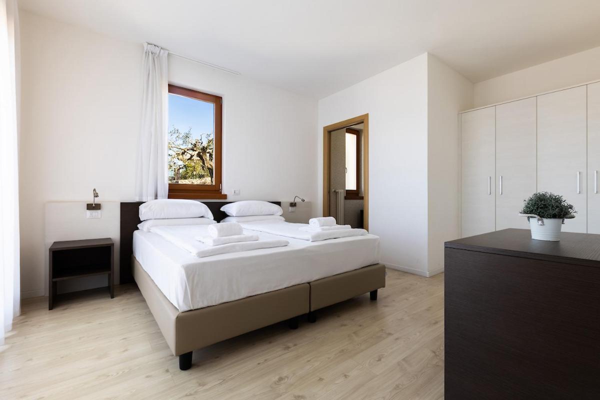 Residence La Corte Danese Торри-дель-Бенако Экстерьер фото